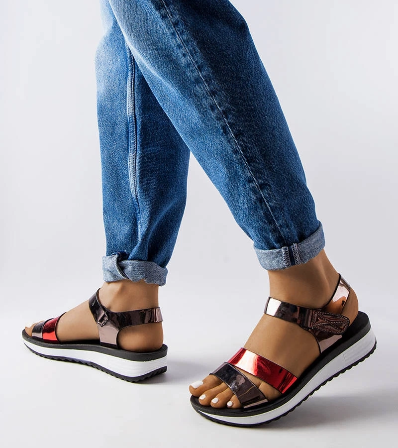 Dámské lakované sandály Mila