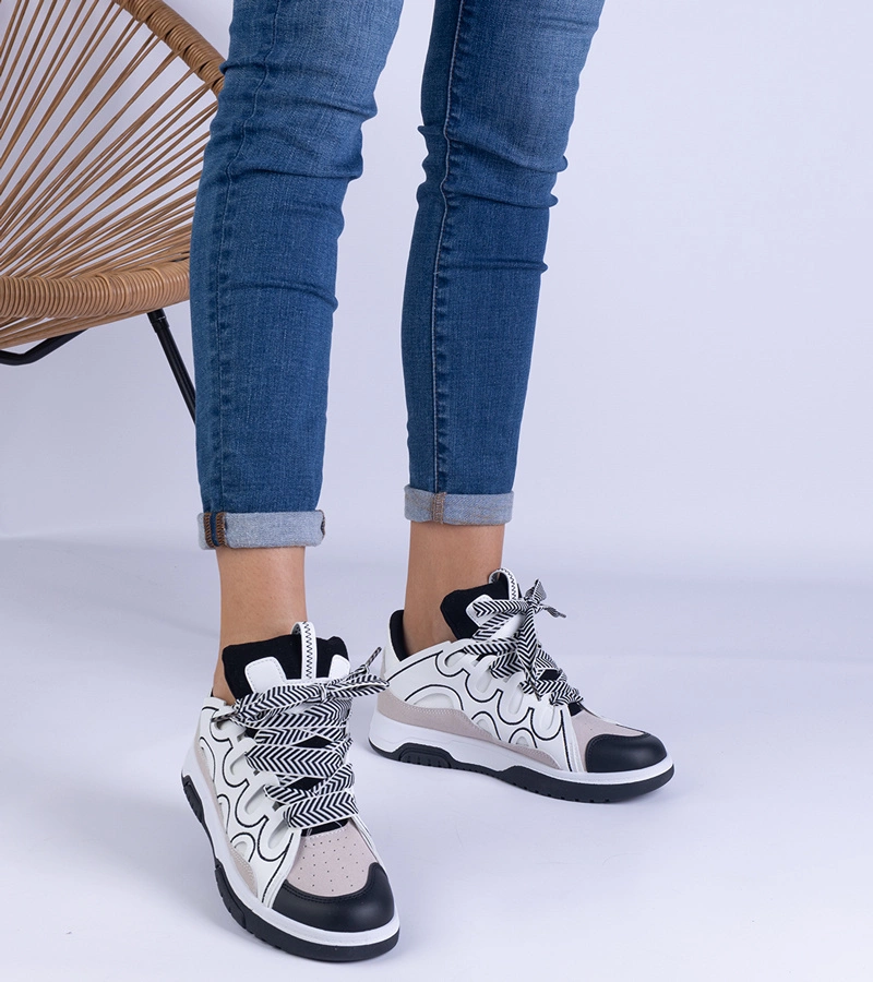 Černé dámské tenisky s ozdobným šněrováním Grejs