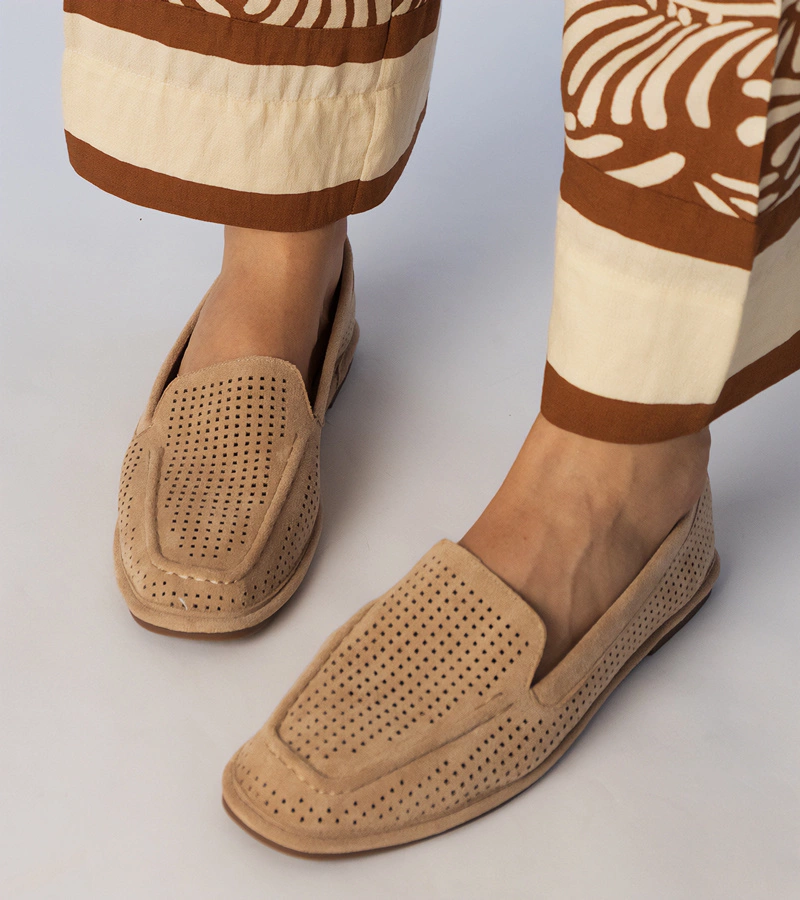 Hnědé děrované mokasíny z eko semiše Stanila