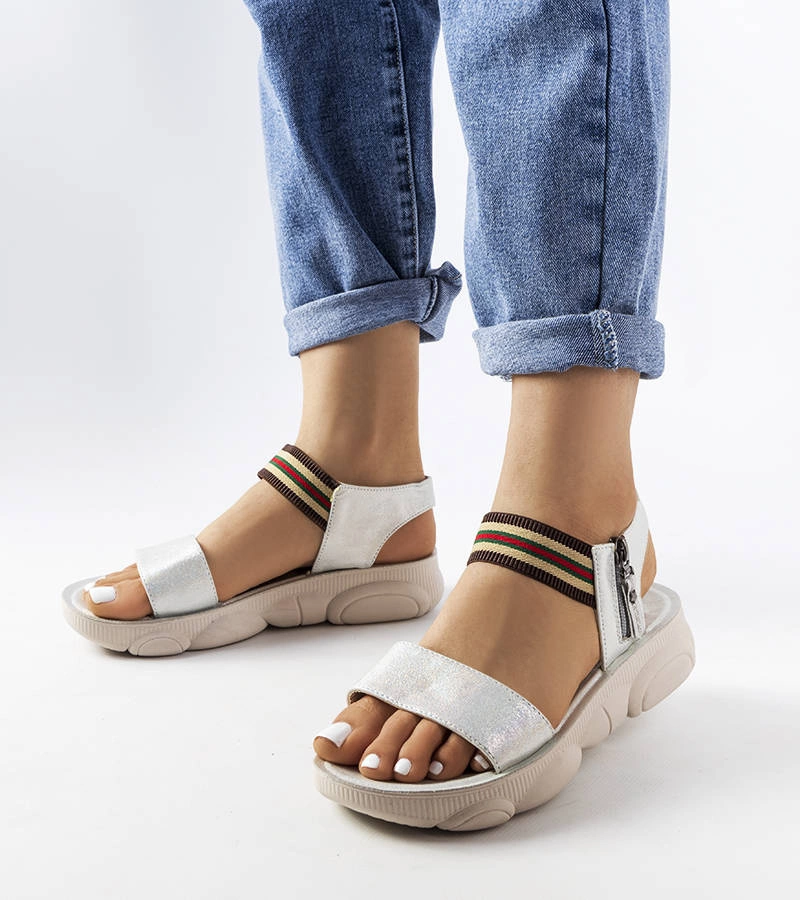 Stříbrné metalické sportovní sandály Parsip