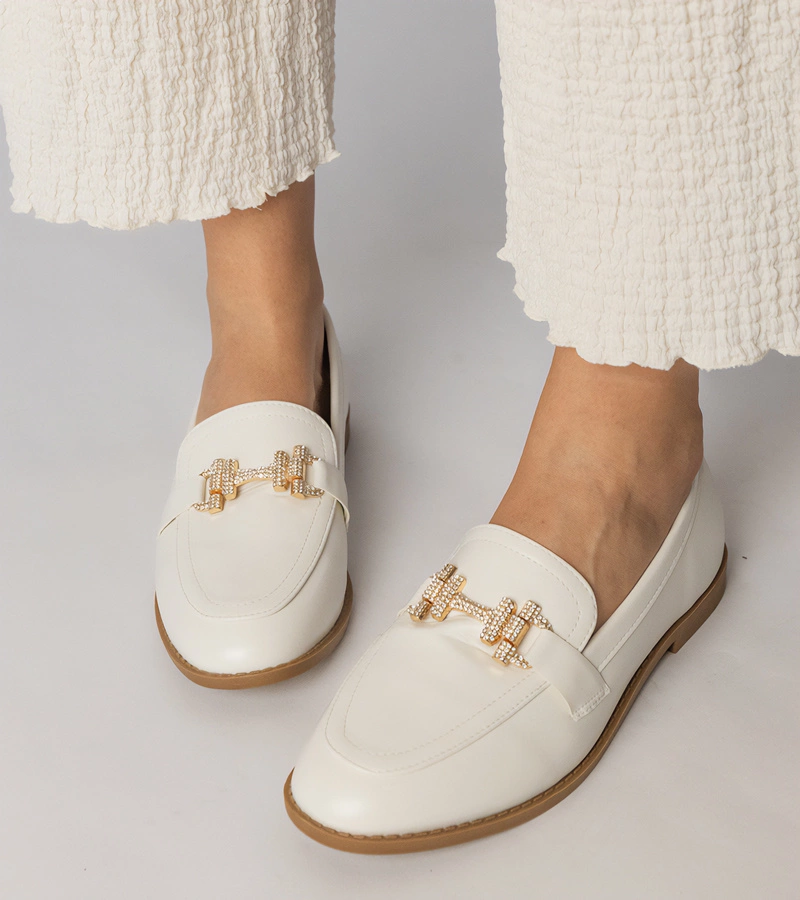 Bílé mokasíny zdobené kamínky Kalinta