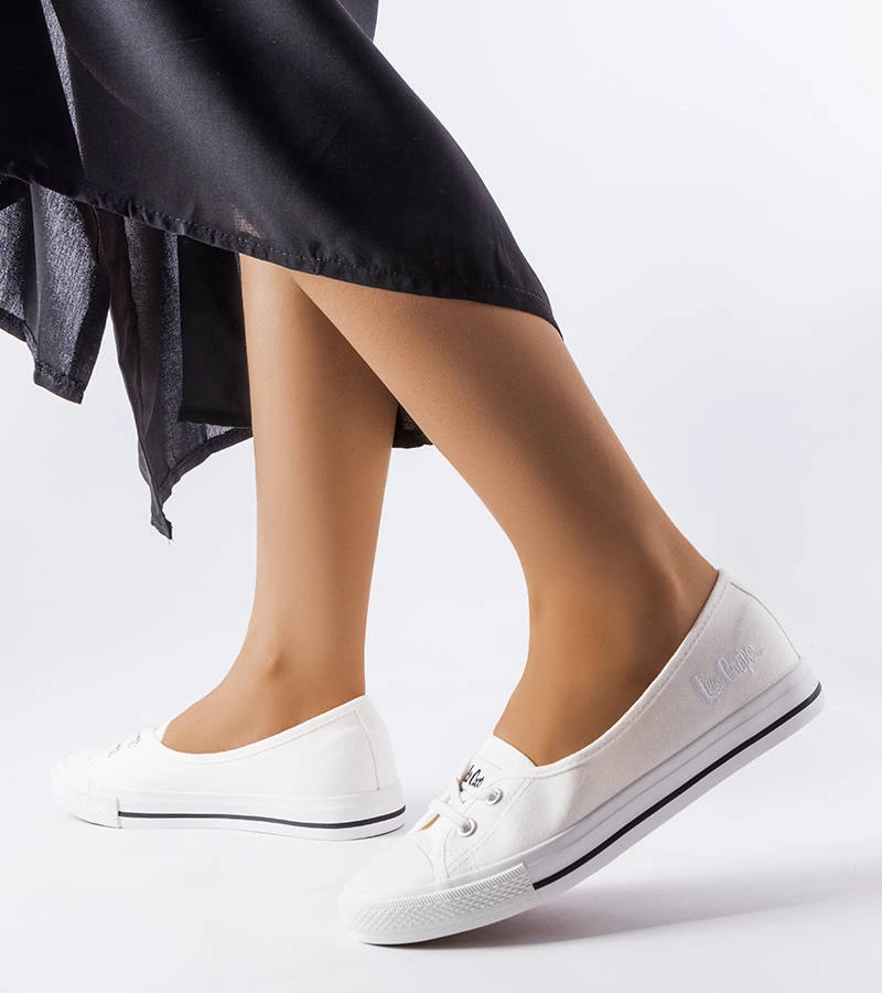 Bílé tenisky Lee Cooper LCW-23-44-1791L