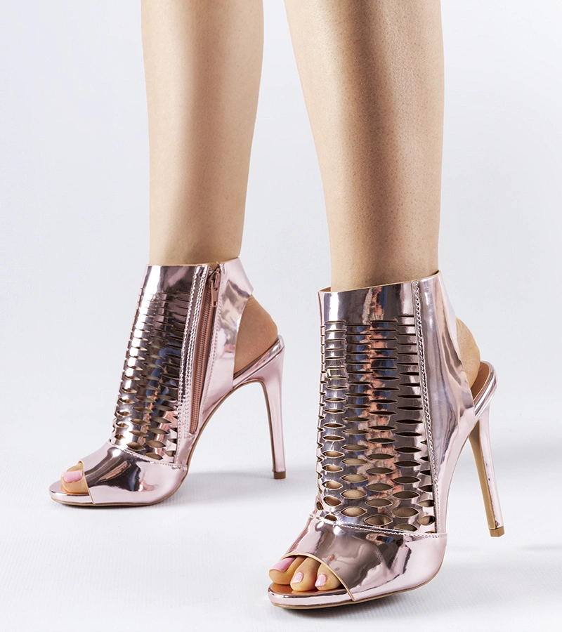 Růžové metalické sandály na podpatku Chrétien