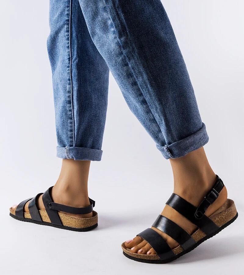 Černé sandály Lee Cooper s korkovou podrážkou