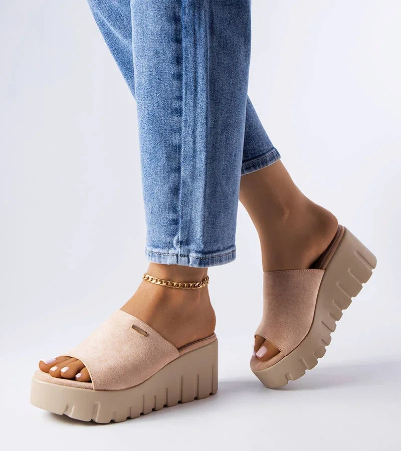 Žabky na vysokém podpatku Bourdette beige