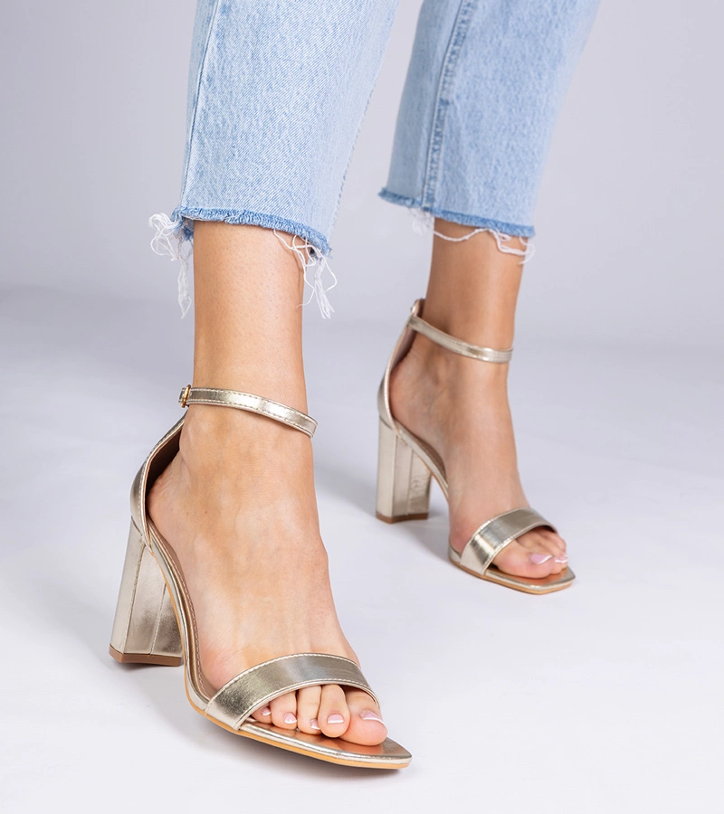 Zlaté sandály na vysokém podpatku Kasedi