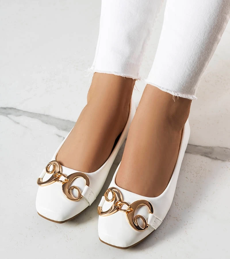 Bílé baleríny s hranatým nosem Shawna