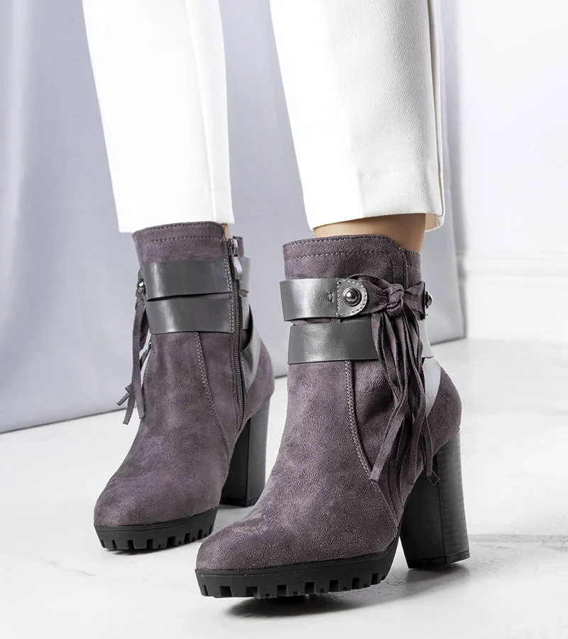 Šedé zateplené boty Rayan na jehlovém podpatku