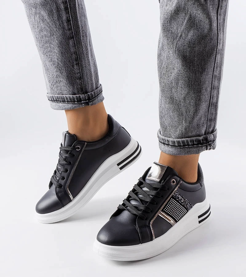 Černé tenisky zdobené zirkony Xarles