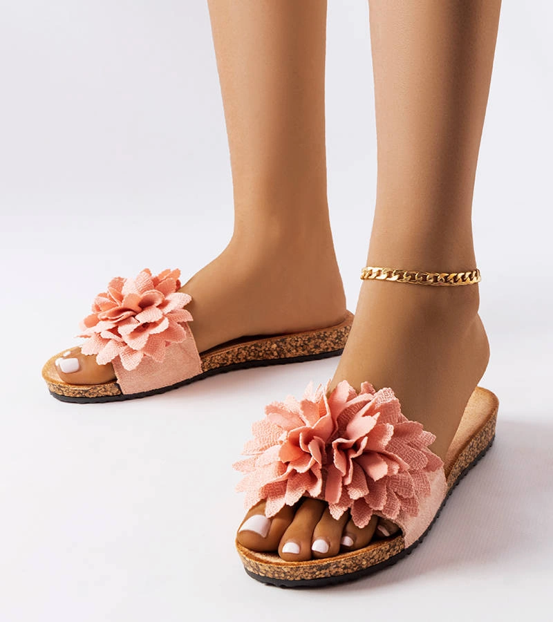 Žabky Farland s růžovým květinovým zdobením