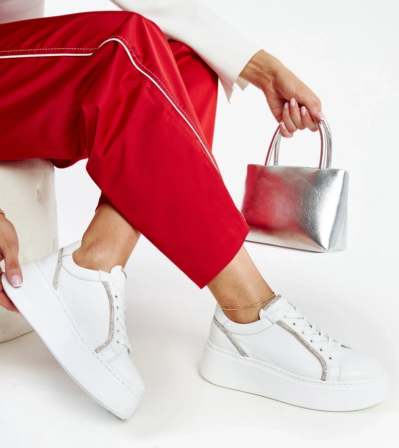 Bílé kůžené tenisky s křišťály Karino