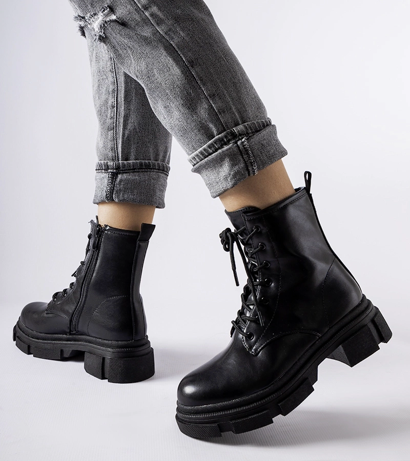 Černé klasické pracovní boty Berto