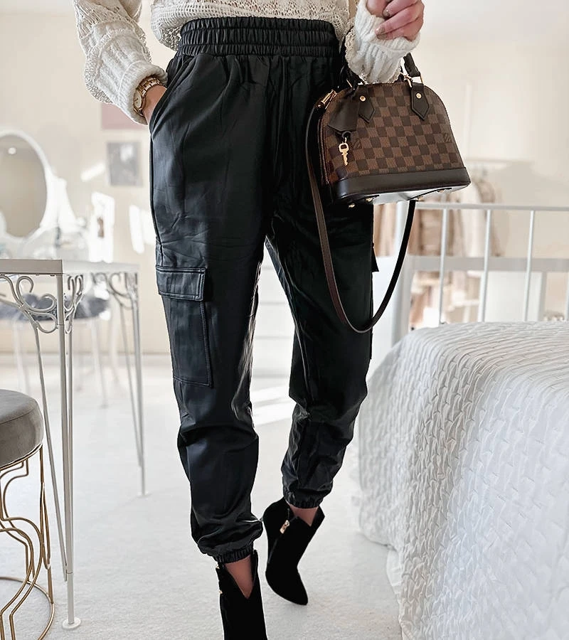 Černé běžecké kalhoty z umělé kůže Oriel