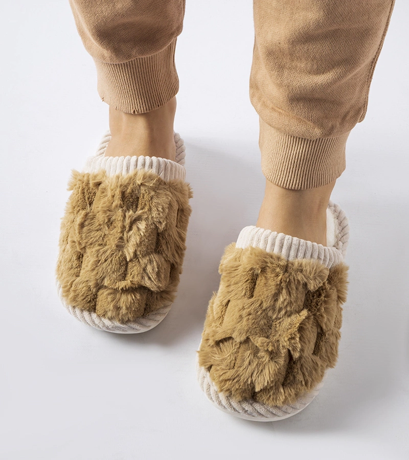 Beige vyhřívané dámské pantofle Crissa