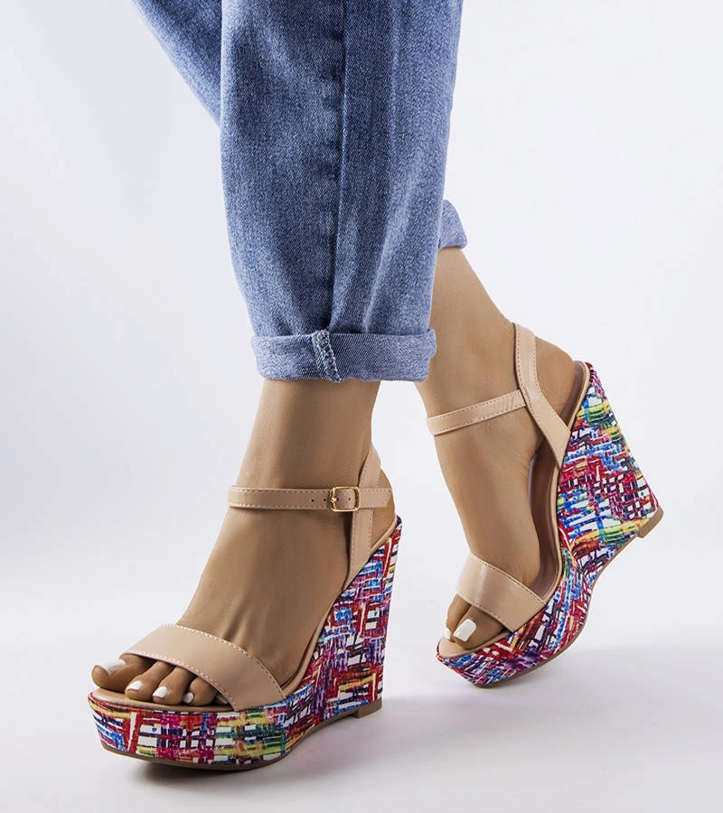 Béžové sandály Fairmont na zdobených podpatcích