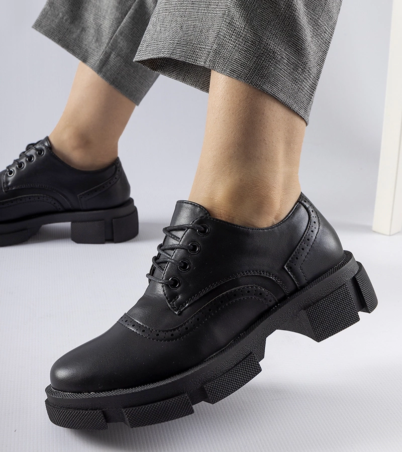 Černé šněrovací polobotky Piazzetta