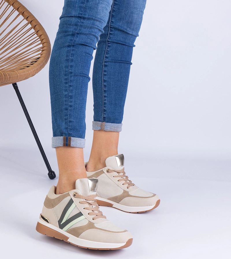 Béžové dámské tenisky na skryté klínové podrážce Ninella