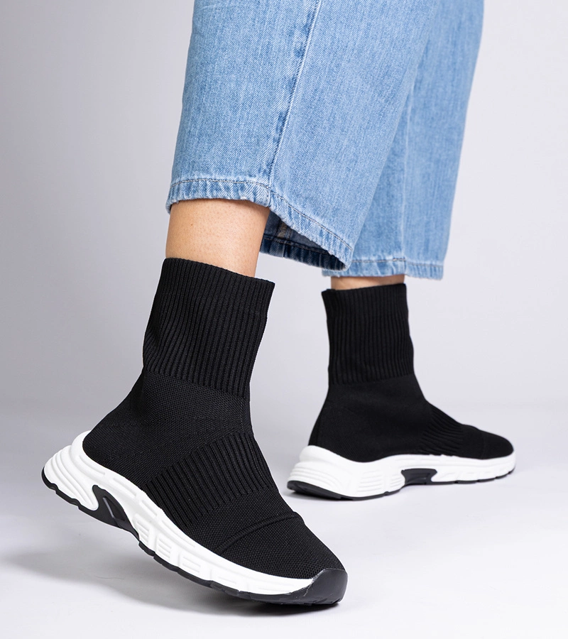 Černé sportovní tenisky kotníkové s ponožkovým svrškem Narny