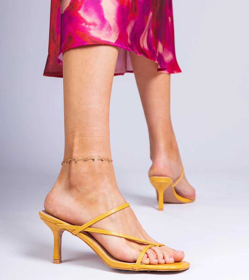 Žluté elegantní pantofle na jehlovém podpatku Kapilon