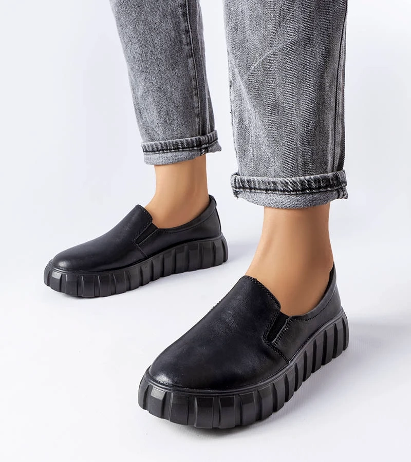 Černé polobotky Igreja slip-on