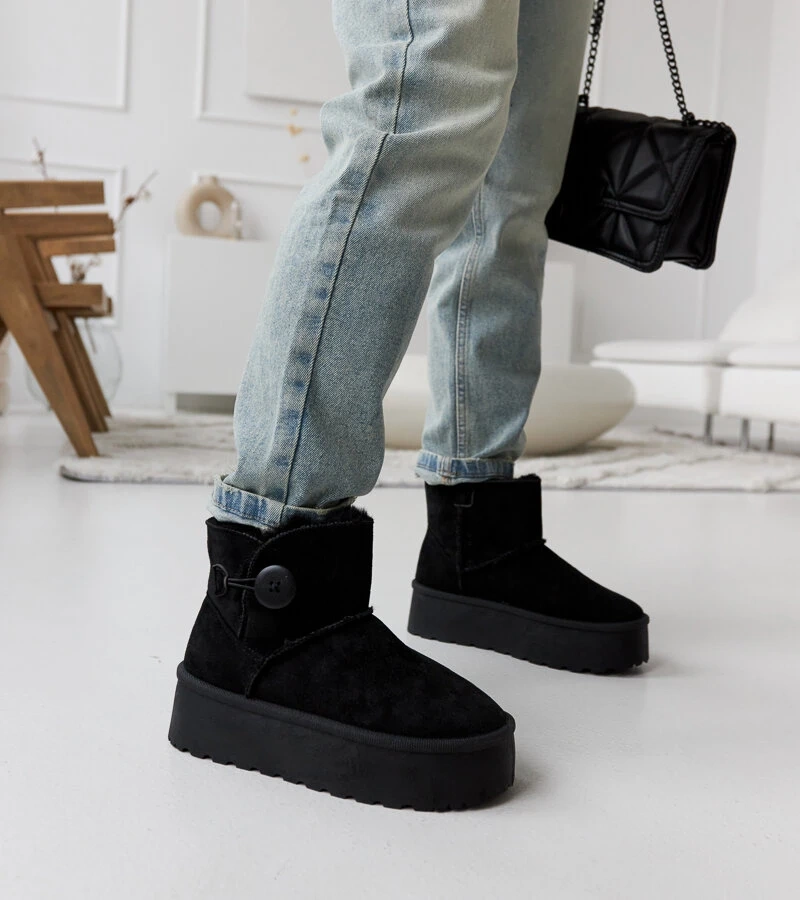 Černé krátké zateplené sněhule Casimiro