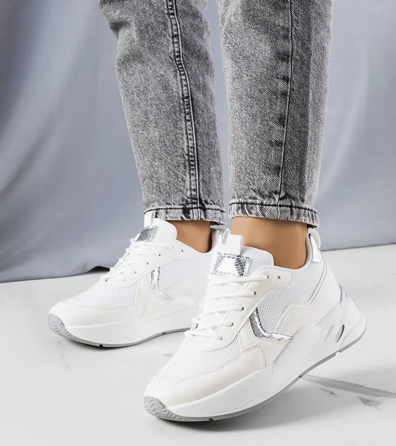 Bílé tenisky se stříbrnými vložkami Doris