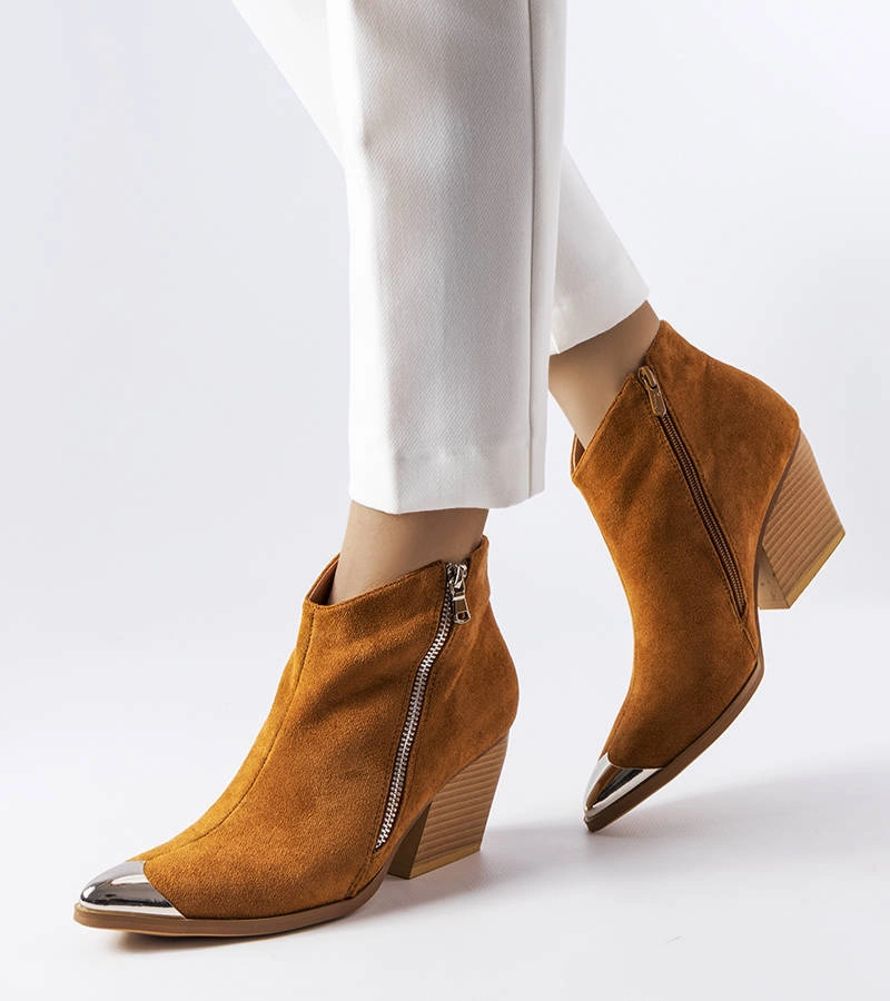 Hnědé kovbojské boty s kovovou špičkou Vergne