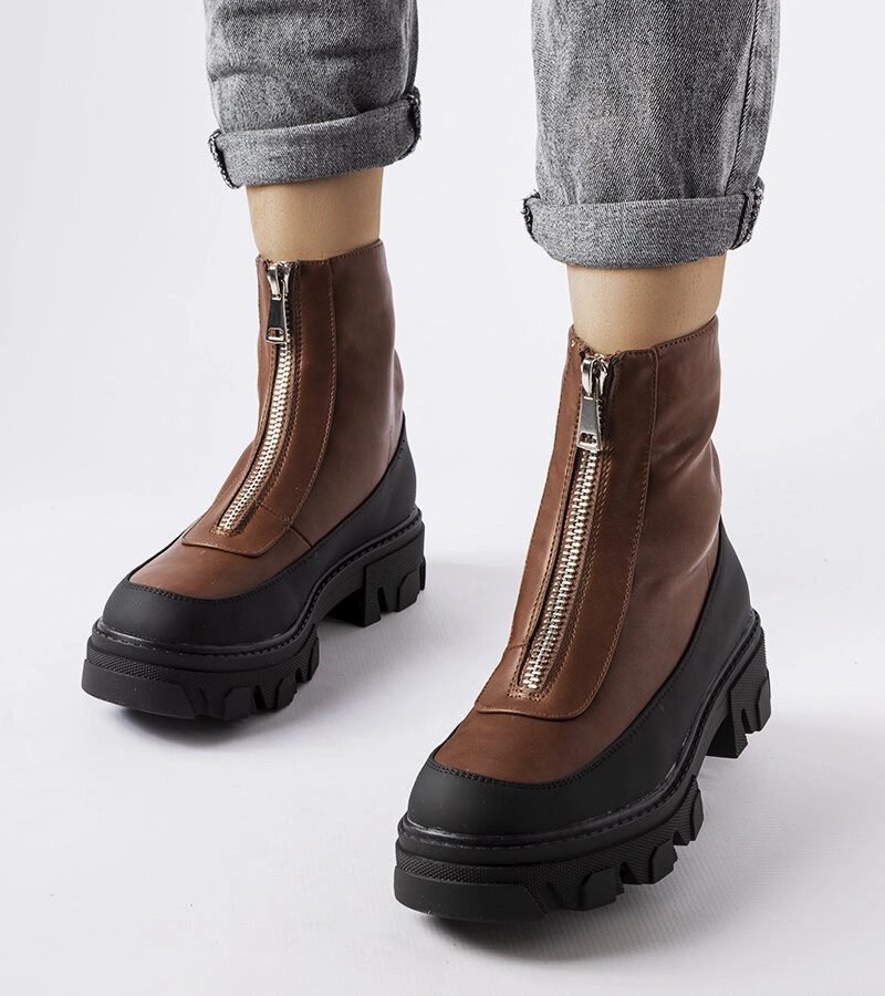 Hnědé pevné boty na zip od společnosti Morley