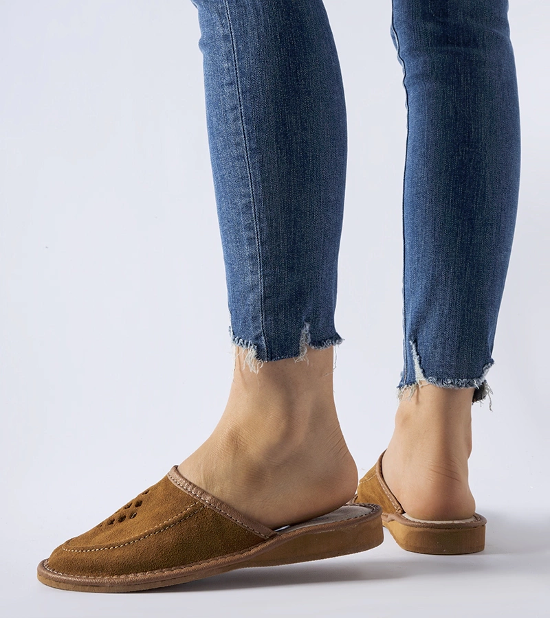 Horské hnědé pantofle Sansepolcro cena