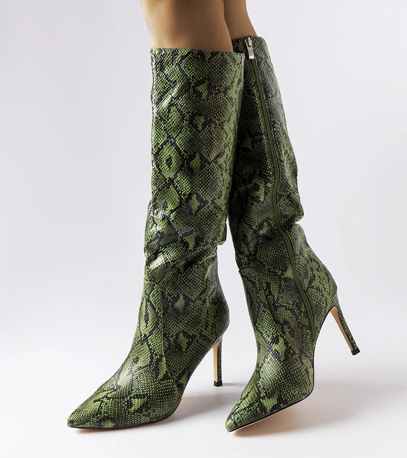 Karmínově zelené boty na jehlovém podpatku z hadí kůže