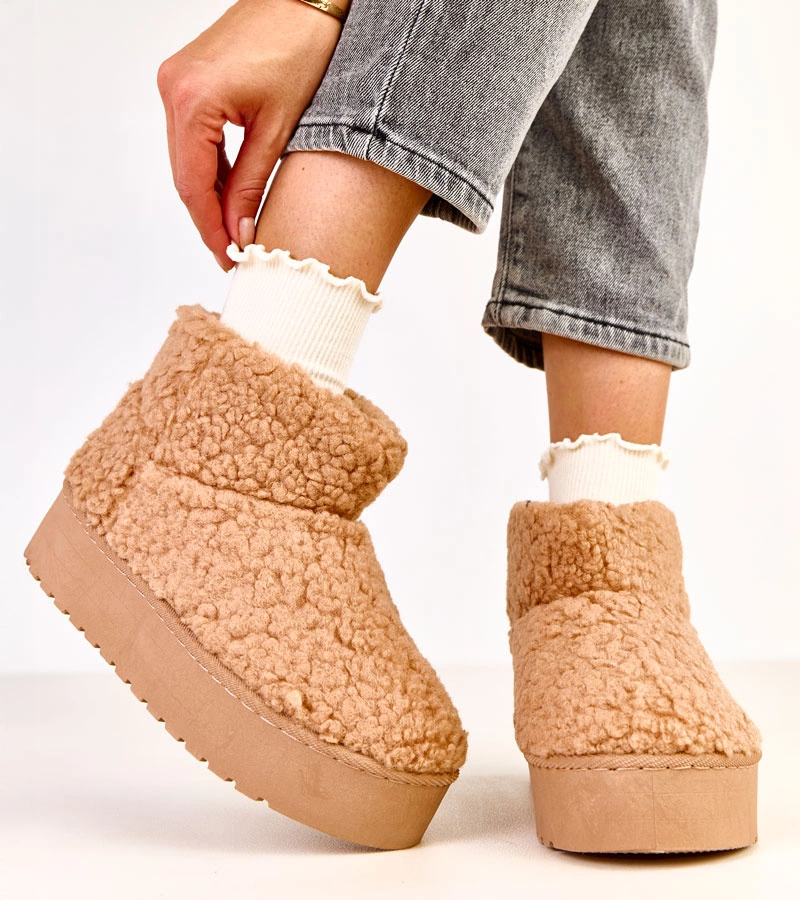 Světle hnědé sněhule s ovčí kožešinou Lasso