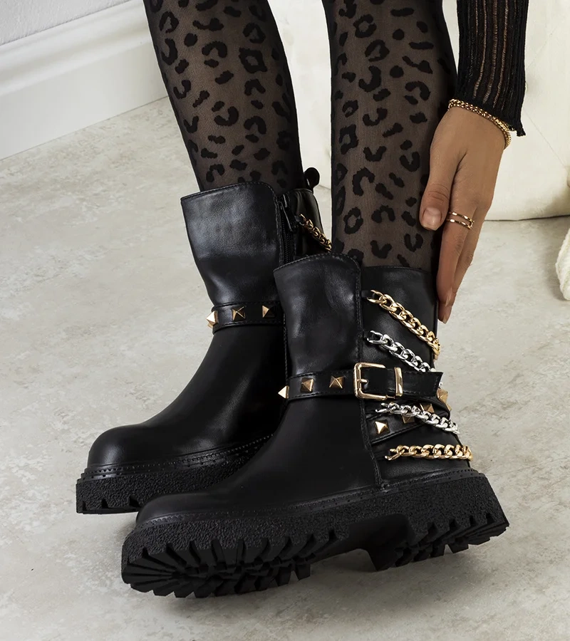 Černý zdobený boty Basalto