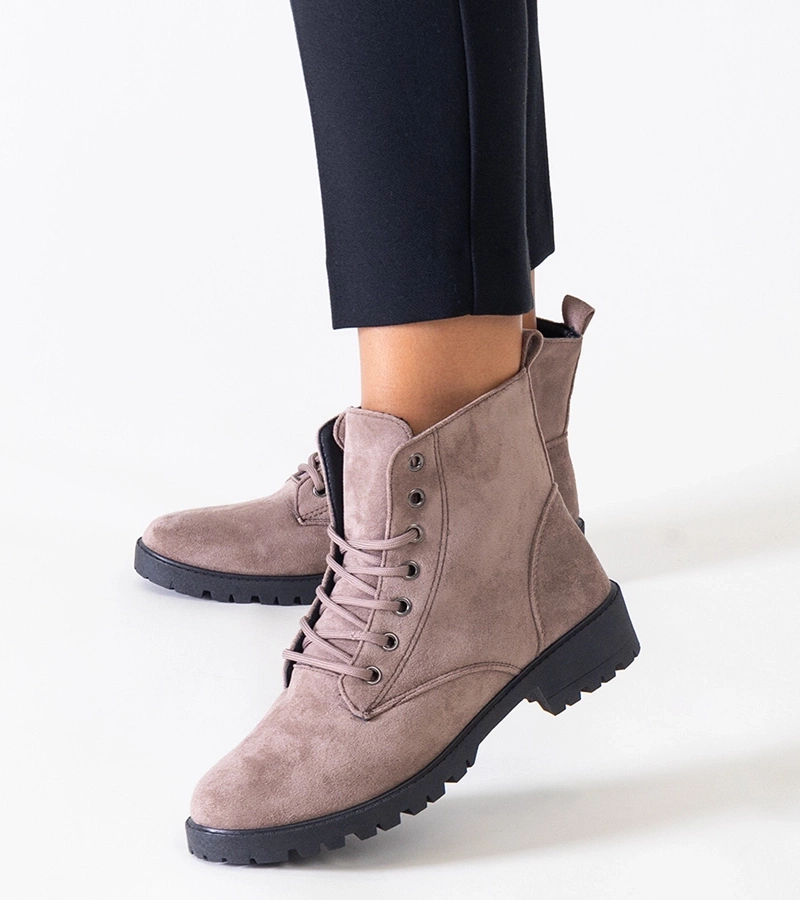 Hnědé boty z eko-zamšu worker na platformě Barosa.