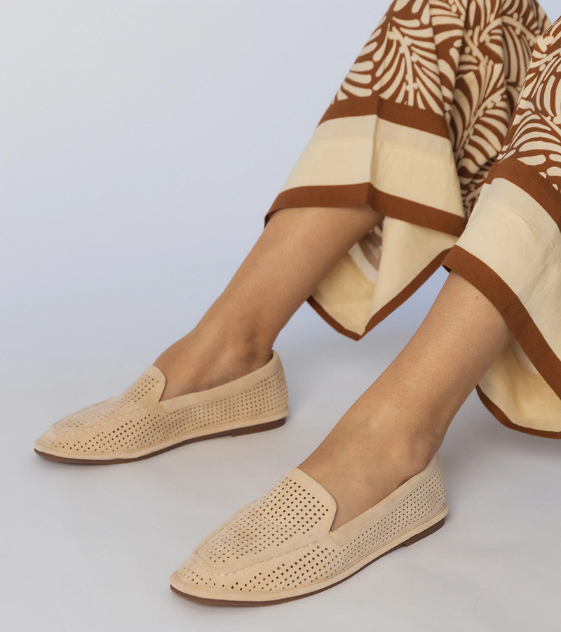 Béžové děrované mokasíny z ekosemiše Stanila