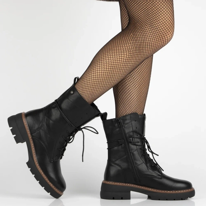 Černé kotníkové boty z přírodní kůže s hnědou vsadkou Shani