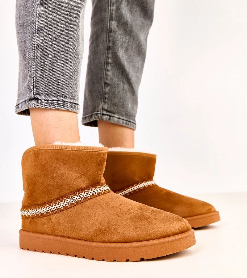 Karamelové nízké sněhule z eko semiše Karolla