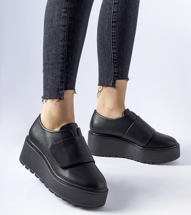 Černé polobotky s koženou vložkou Cajon