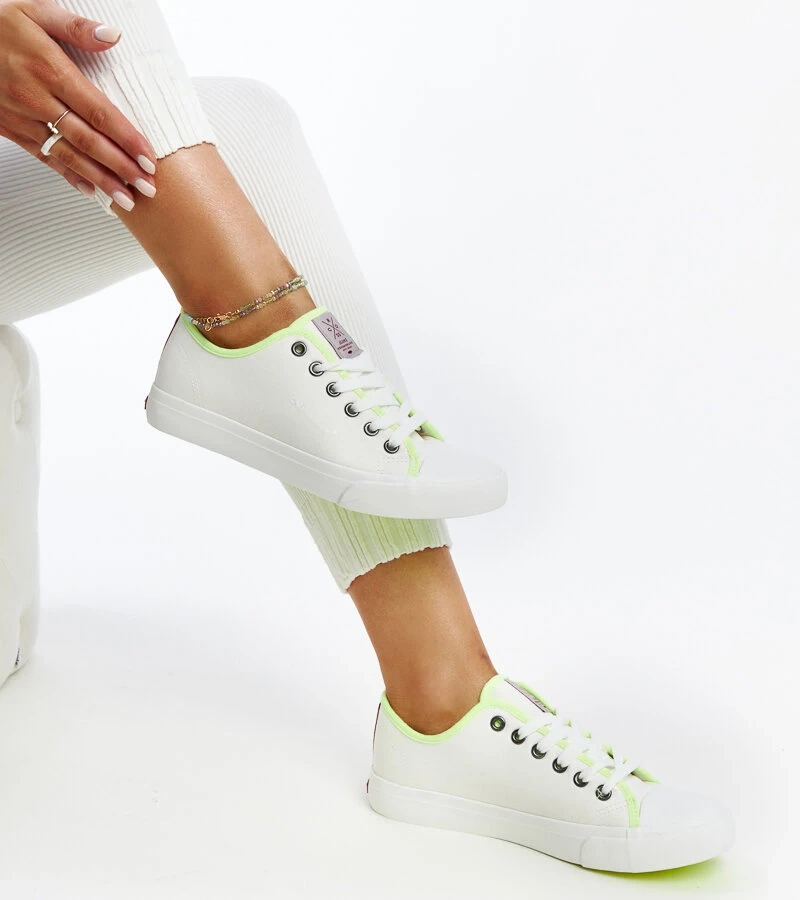 Bílé dámské tenisky s barvou CROSS JEANS