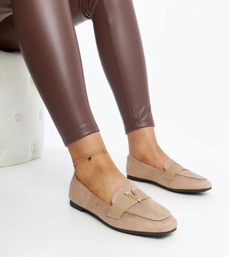 Hnědé mokasíny s ozdobou Namal