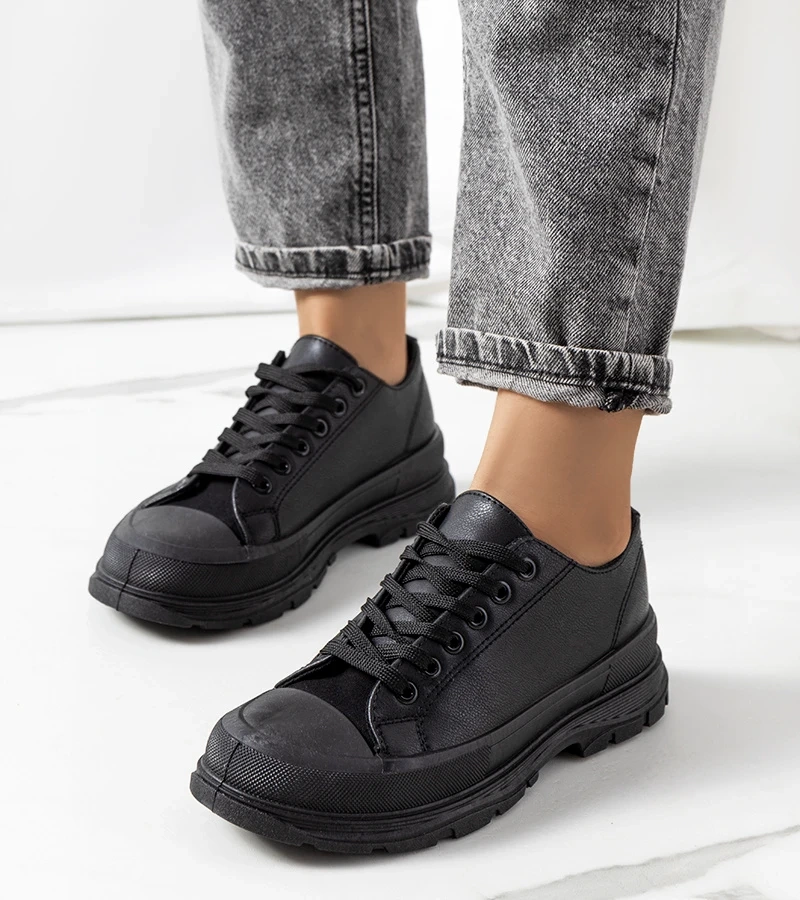 Černé tenisky se silnou podrážkou Nurbika