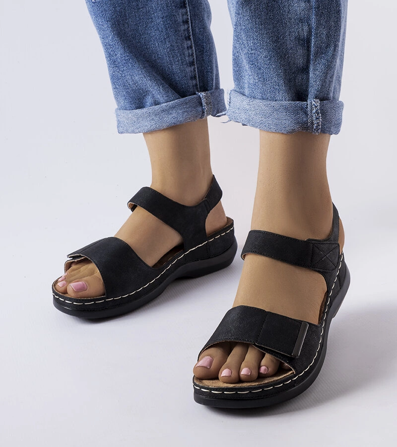 Černé sandály Vallis na nízkém podpatku