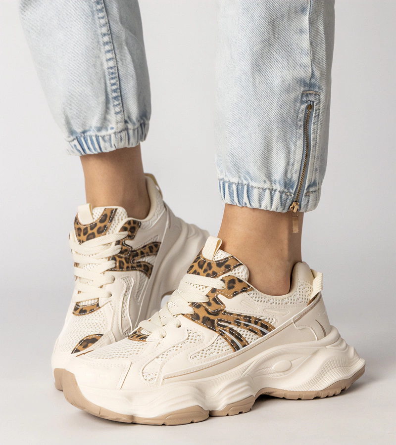 Béžové dámské sportovní tenisky s leopardím prvkem Sandra