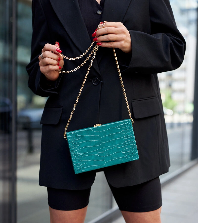 Zelená kabelka typu "kufrík" na řetízku Dratche