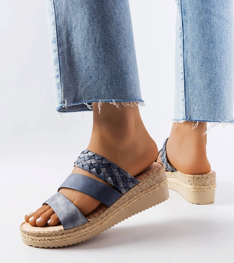 Bostonské modré žabky na podpatku