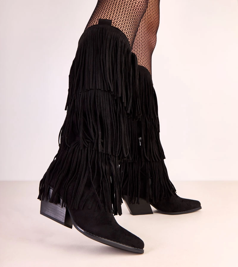 Černé kovbojky s třásněmi Ivia