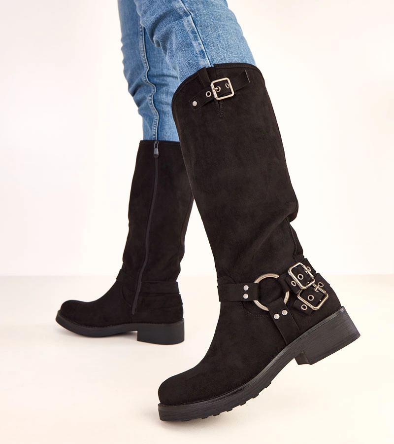 Černé kozačky s ozdobnými přezkami Merena