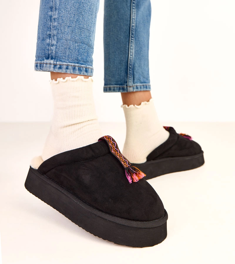 Černé uzavřené pantofle s barevnou vsadkou Sarah