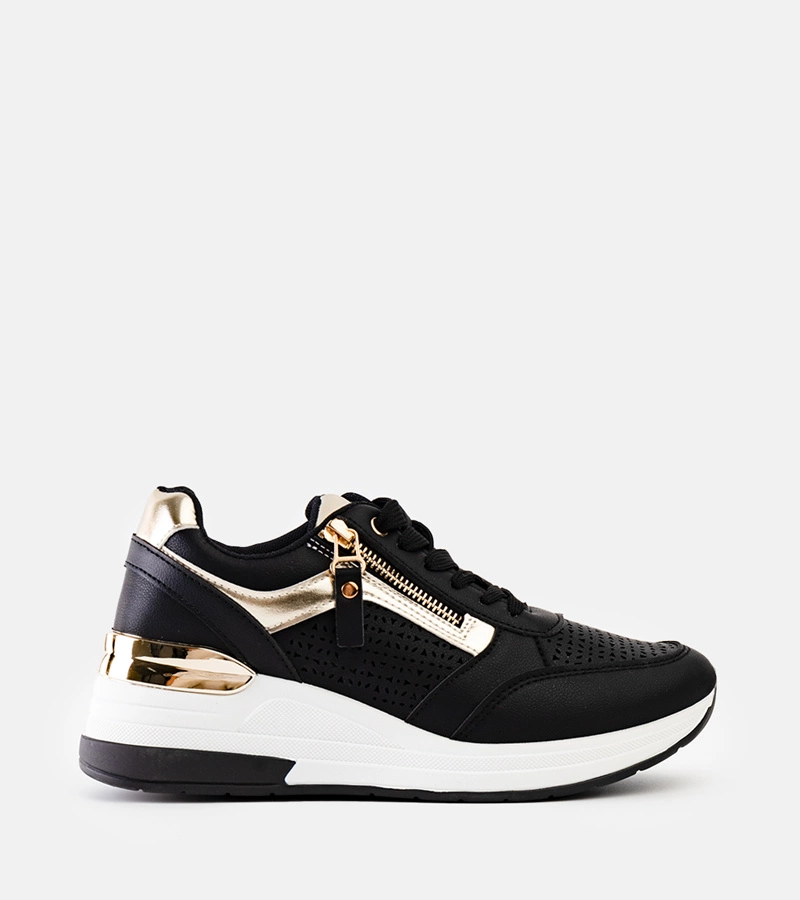 Černé prodyšné tenisky na platformě Danai