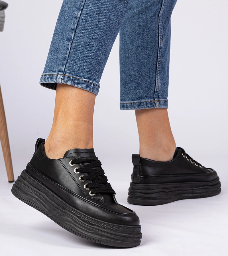 Černé dámské tenisky na vysoké podrážce Selina