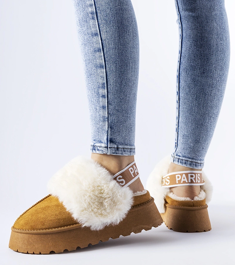 Hnědé pantofle s elastickou páskou a světlým kožíškem Sangro